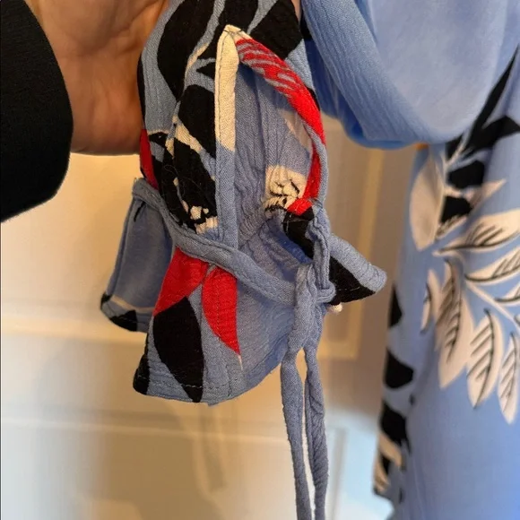 Fig and Flower Blue Floral Boho Blouse Medium | Peasant Top Cottagecore - Picture 4 of 7